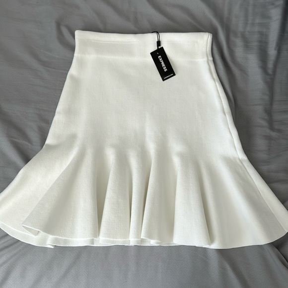 Express Dresses & Skirts - NWT Express White Skirt